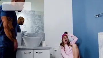 Petite teen chick Lilly Ford raw Pussy fucked