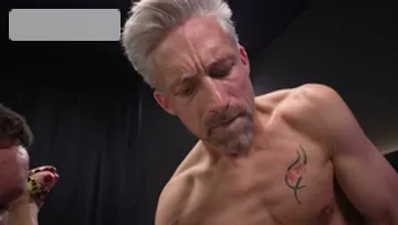 Rocco Siffredi: Cumshot Surprise for the Beauty