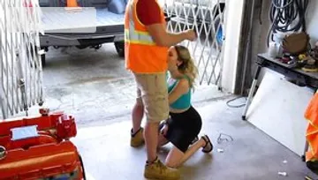 Roadside Xxx: Blonde Josie Jewells handjob