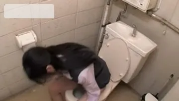 Asian pissing in the clinic