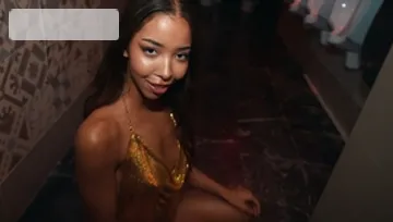 Brazzers: Bathroom Blowjob Surprise