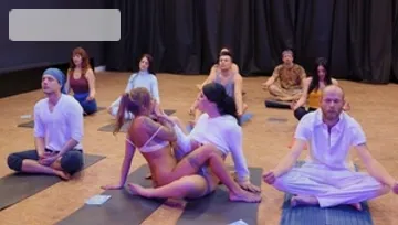 Brazzers Exxtra: Silvia Dellai & Jordi with Kira Queen