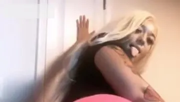 Naughty mature finds irresistible real fucking