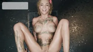 Cumshot starring large boobs blonde babe Bonnie Rotten