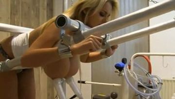 Machine Fucking Hd - Fucking Machine Fucking Videos & Fuck Movies on Free Porn Tubes | BigFuck.TV