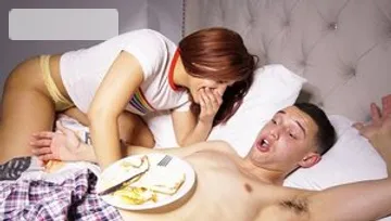 Yngr.com: Big butt Missy Robins sexy dancing handjob