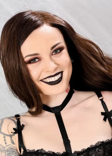 Chloe Carter