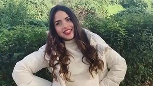 Puta Locura: Amateur Dafne Robinson doggy outdoors — Free Porn ...