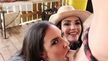 18 yr old likes sloppy fucking in HD