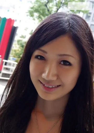 Maki Hoshikawa