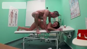 Pretty couple wearing jeans rough blowjobs