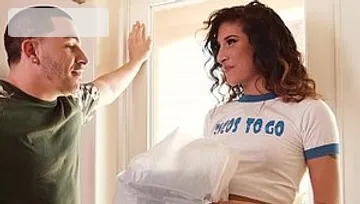8thStreetLatinas: Mia Faith sucks dick and fucks