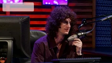 3rd Degree: Sneaky Dudes Take Advantage Of Amy Brooke