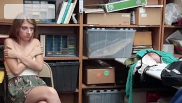 Babe gets a buzz out of raw sex HD