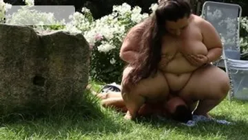 Plump BBW tugged outdoors HD