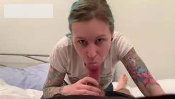 Inked girl really likes pussy sex